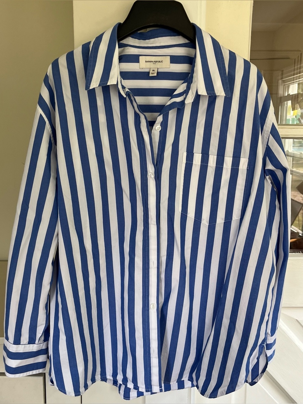 Banana Republic Women's Button Down Shirt